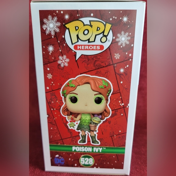 Poison Ivy funko # 528 (nib) With pop protector - Picture 6 of 7